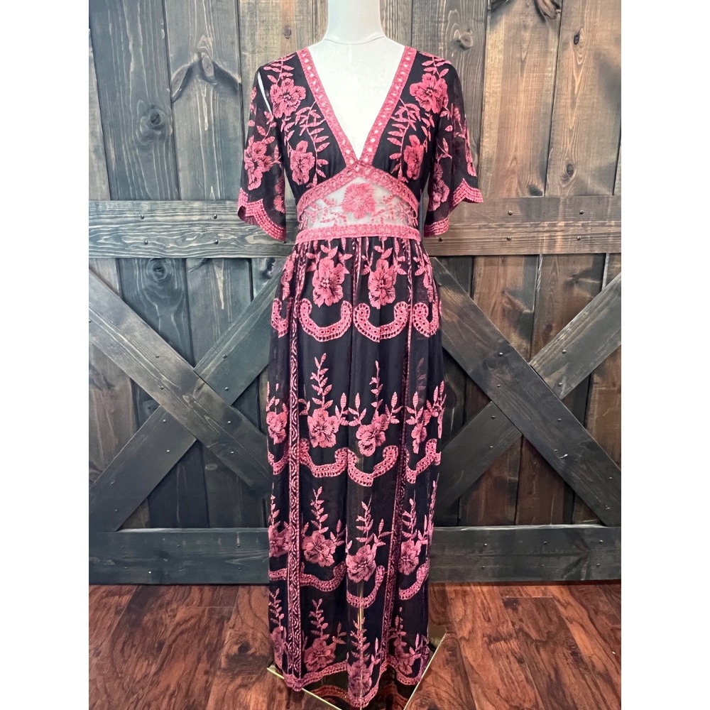 Honey Punch Floral Embroidered Mesh Maxi Dress M Bell Sleeves Boho Fairy Grunge